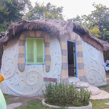 Naidee Sculptured Huts Hotel HHQ Buitenkant foto