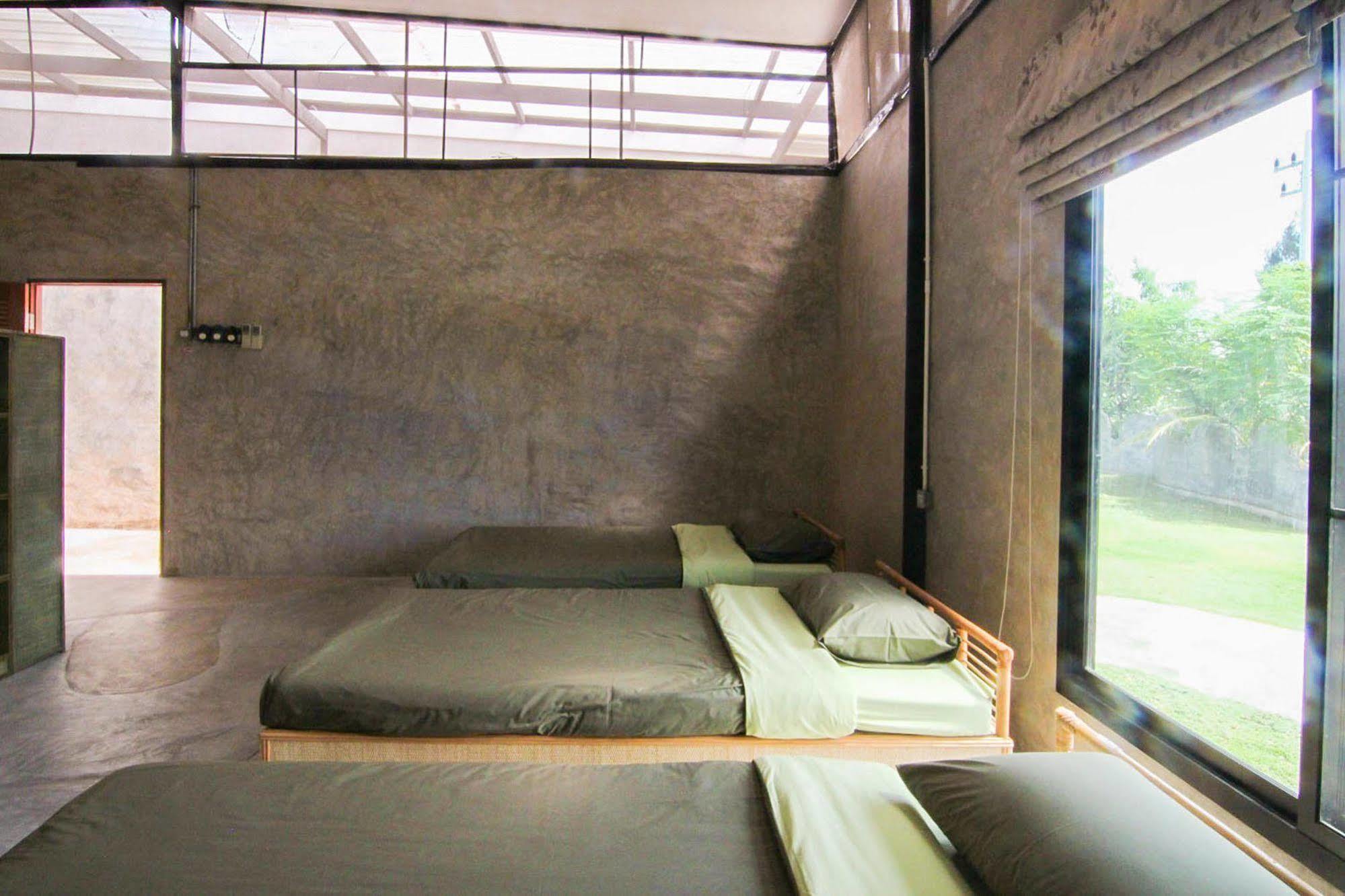 Naidee Sculptured Huts Hotel HHQ Buitenkant foto